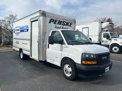 GMC G33903 Box Truck - 401HP, 6 Speed Automatic, Roll up Door
