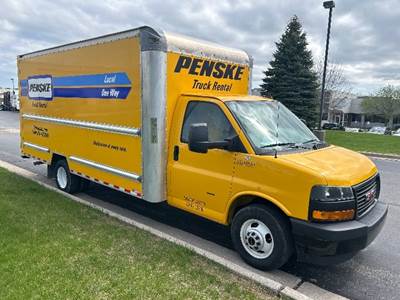 GMC G33903 Box Truck - 401HP, 6 Speed Automatic, Roll up Door