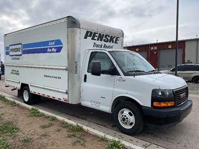 GMC G33903 Box Truck - 401HP, 6 Speed Automatic, Roll up Door