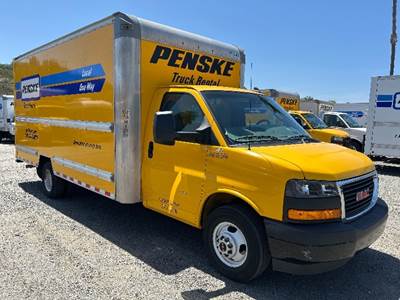 GMC G33903 Box Truck - 401HP, 6 Speed Automatic, Roll up Door