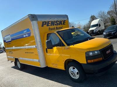 GMC G33903 Box Truck - 401HP, 6 Speed Automatic, Roll up Door