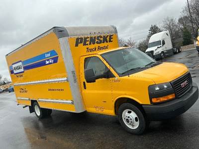 GMC G33903 Box Truck - 401HP, 6 Speed Automatic, Roll up Door