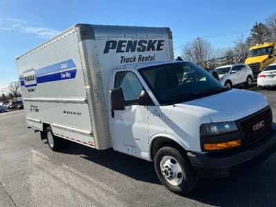 GMC G33903 Box Truck - 401HP, 6 Speed Automatic, Roll up Door