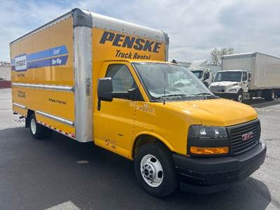 GMC G33903 Box Truck - 401HP, 6 Speed Automatic, Roll up Door
