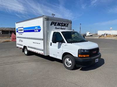 GMC G33903 Box Truck - 401HP, 6 Speed Automatic, Roll up Door