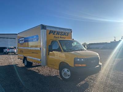 GMC G33903 Box Truck - 401HP, 6 Speed Automatic, Roll up Door