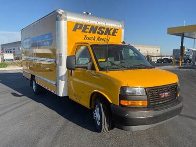 GMC G33903 Box Truck - 401HP, 6 Speed Automatic, Roll up Door