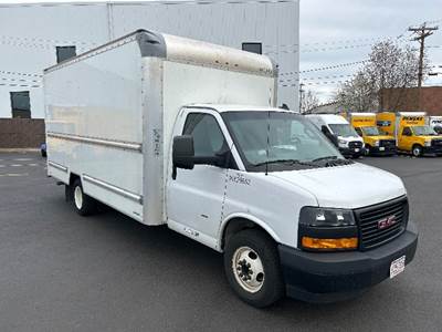 GMC G33903 Box Truck - 401HP, 6 Speed Automatic, Roll up Door