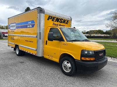 GMC G33903 Box Truck - 401HP, 6 Speed Automatic, Roll up Door