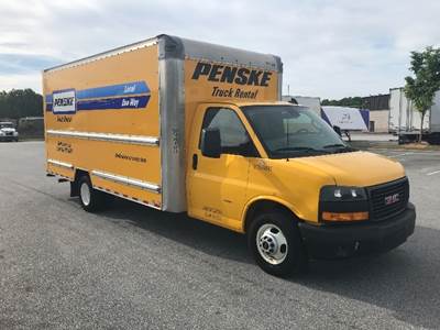GMC G33903 Box Truck - 341HP, 6 Speed Automatic, Roll up Door