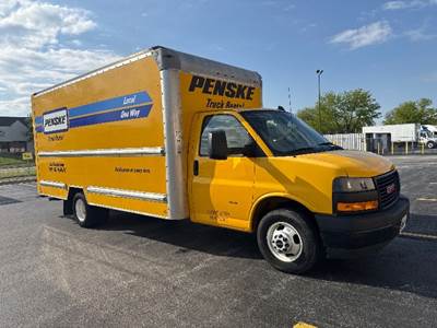 GMC G33903 Box Truck - 401HP, 6 Speed Automatic, Roll up Door