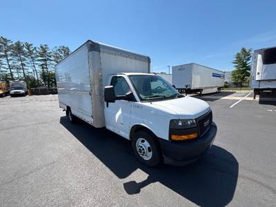 GMC G33903 Box Truck - 401HP, 6 Speed Automatic, Roll up Door