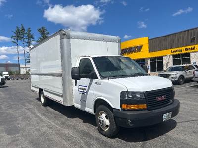 GMC G33903 Box Truck - 401HP, 6 Speed Automatic, Roll up Door