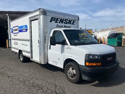 GMC G33903 Box Truck - 401HP, 6 Speed Automatic, Roll up Door
