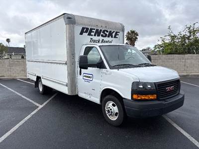 GMC G33903 Box Truck - 401HP, 6 Speed Automatic, Roll up Door