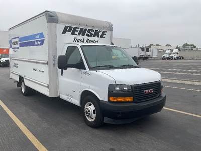 GMC G33903 Box Truck - 401HP, 6 Speed Automatic, Roll up Door