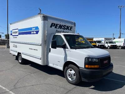 GMC G33903 Box Truck - 401HP, 6 Speed Automatic, Roll up Door