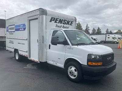 GMC G33903 Box Truck - 401HP, 6 Speed Automatic, Roll up Door