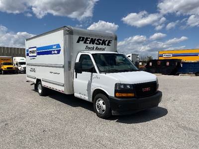 GMC G33903 Box Truck - 401HP, 6 Speed Automatic, Roll up Door