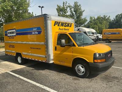 GMC G33903 Box Truck - 401HP, 6 Speed Automatic, Roll up Door