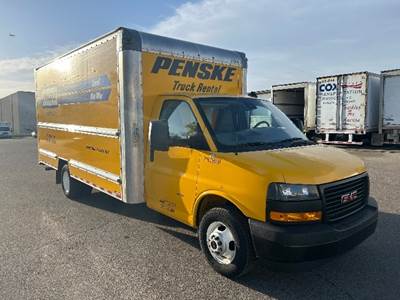 GMC G33903 Box Truck - 401HP, 6 Speed Automatic, Roll up Door