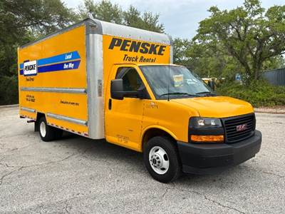 GMC G33903 Box Truck - 401HP, 6 Speed Automatic, Roll up Door
