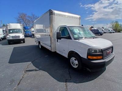 GMC G33903 Box Truck - 401HP, 6 Speed Automatic, Roll up Door