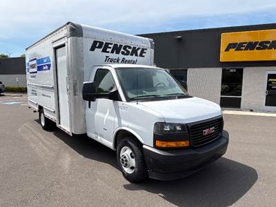 GMC G33903 Box Truck - 401HP, 6 Speed Automatic, Roll up Door