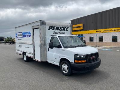 GMC G33903 Box Truck - 401HP, 6 Speed Automatic, Roll up Door