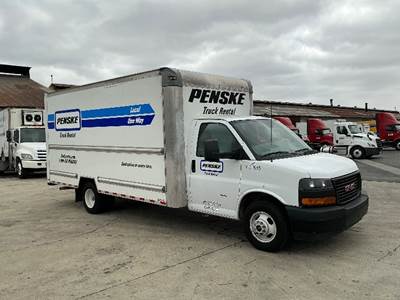 GMC G33903 Box Truck - 401HP, 6 Speed Automatic, Roll up Door