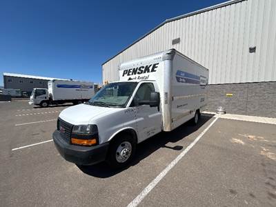 GMC G33903 Box Truck - 401HP, 6 Speed Automatic, Roll up Door