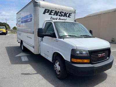 GMC G33903 Box Truck - 401HP, 6 Speed Automatic, Roll up Door