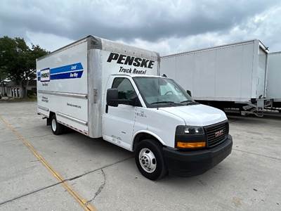GMC G33903 Box Truck - 401HP, 6 Speed Automatic, Roll up Door