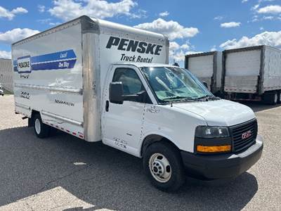 GMC G33903 Box Truck - 401HP, 6 Speed Automatic, Roll up Door