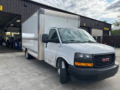 GMC G33903 Box Truck - 401HP, 6 Speed Automatic, Roll up Door