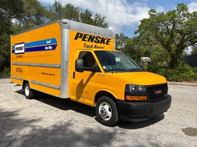 GMC G33903 Box Truck - 401HP, 6 Speed Automatic, Roll up Door