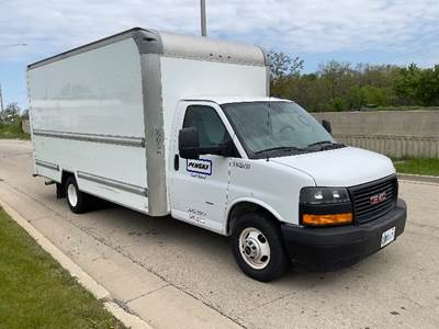 GMC G33903 Box Truck - 401HP, 6 Speed Automatic, Roll up Door