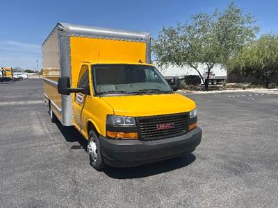 GMC G33903 Box Truck - 401HP, 6 Speed Automatic, Roll up Door