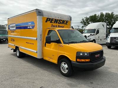 GMC G33903 Box Truck - 401HP, 6 Speed Automatic, Roll up Door