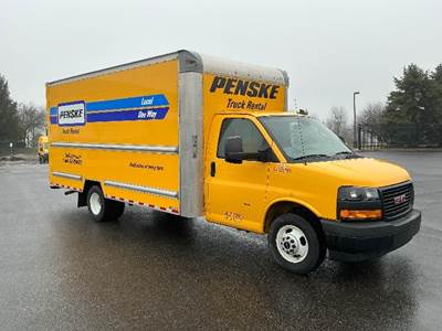 GMC G33903 Box Truck - 401HP, 6 Speed Automatic, Roll up Door