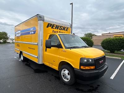 GMC G33903 Box Truck - 401HP, 6 Speed Automatic, Roll up Door
