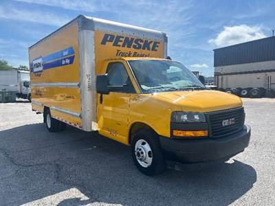 GMC G33903 Box Truck - 401HP, 6 Speed Automatic, Roll up Door