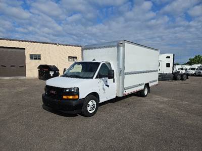 GMC G33903 Box Truck - 401HP, 6 Speed Automatic, Roll up Door