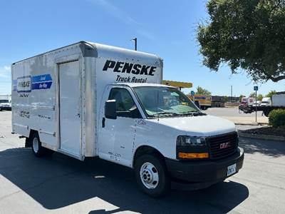 GMC G33903 Box Truck - 401HP, 6 Speed Automatic, Roll up Door