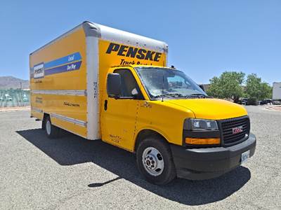 GMC G33903 Box Truck - 401HP, 6 Speed Automatic, Roll up Door