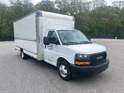 GMC G33903 Box Truck - 401HP, 6 Speed Automatic, Roll up Door