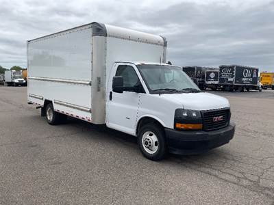 GMC G33903 Box Truck - 401HP, 6 Speed Automatic, Roll up Door