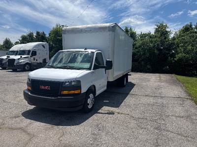 GMC G33903 Box Truck - 341HP, 6 Speed Automatic, Roll up Door