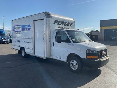 GMC G33903 Box Truck - 401HP, 6 Speed Automatic, Roll up Door