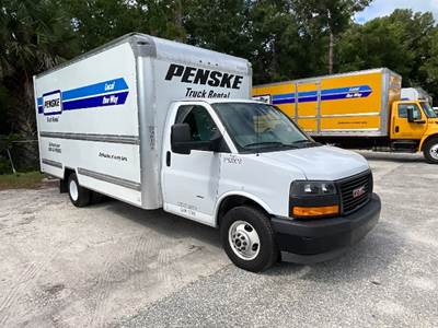 GMC G33903 Box Truck - 401HP, 6 Speed Automatic, Roll up Door